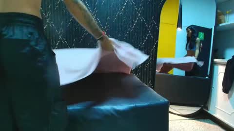 Aria Millers  online show from November 11, 10:15 am