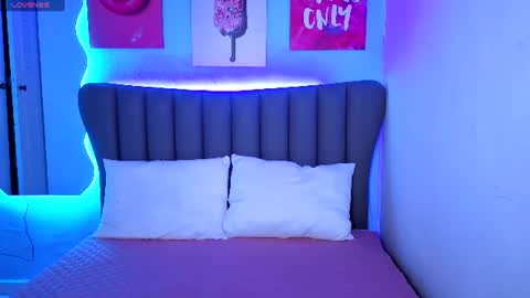 Snapshot of aria_russo chatting on June 12, 3:00 pm Aria online show from June 12, 3:00 pm