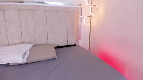 Snapshot of aria_scott1 chatting on September 23, 1:03 pm Angelica online show from September 23, 1:03 pm