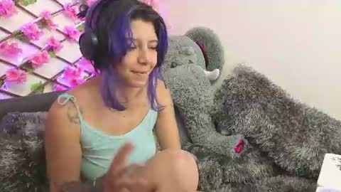 aria_silk online show from July 14, 6:24 pm