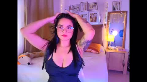 Snapshot of aria_sweet21 chatting on February 2, 7:23 pm aria_sweet21 online show from February 2, 7:23 pm