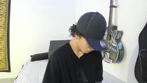 Snapshot of aria_x_orien chatting on February 25, 2:48 pm Aria and Orien online show from February 25, 2:48 pm