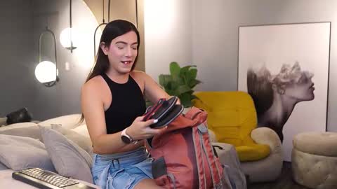 Ariaa online show from February 25, 6:50 pm