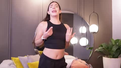 Ariaa online show from April 15, 6:48 pm