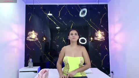 ariaa_vixen online show from May 2, 2:16 am