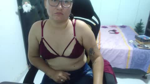 ...Ariana... online show from November 15, 6:48 pm