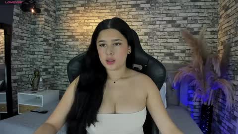 Snapshot of ariadna_milano chatting on January 7, 12:41 pm - -. .- Ariadna -. .- - online show from January 7, 12:41 pm
