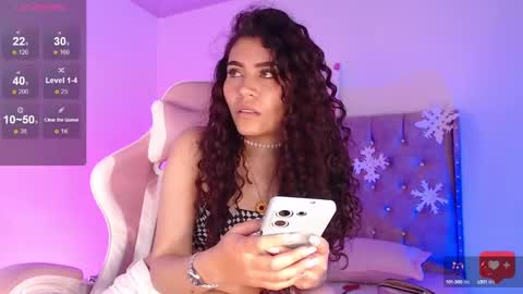 Snapshot of ariadna_tr chatting on December 13, 5:00 pm Ari online show from December 13, 5:00 pm