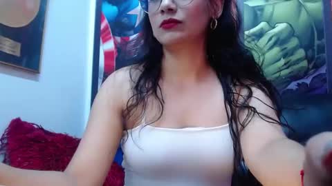 Snapshot of ariadna_wells chatting on October 20, 2:06 pm A R I  online show from October 20, 2:06 pm