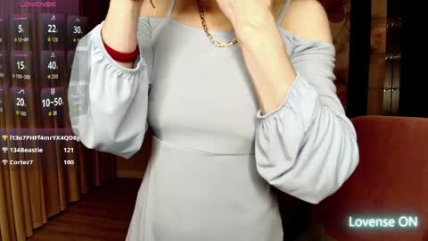 AriaGray online show from April 7, 1:39 am