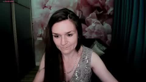 Snapshot of ariagrays chatting on July 2, 9:43 pm AriaGray online show from July 2, 9:43 pm