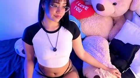   online show from April 27, 3:04 am