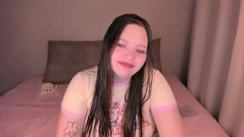 Snapshot of arialane_ chatting on October 18, 7:25 pm Aria online show from October 18, 7:25 pm