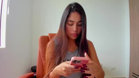 Aria Montgomery online show from October 18, 4:41 pm