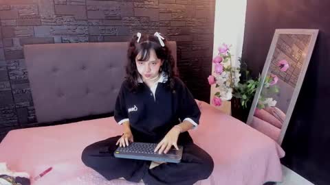      online show from February 22, 11:46 am