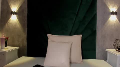 ARIANA online show from December 19, 3:29 am