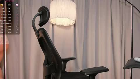 DaniAri - dimension X at night NY time online show from October 12, 4:55 am