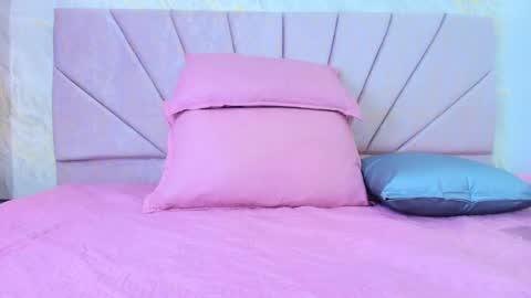 Snapshot of ariana_florez chatting on June 6, 7:29 pm Sofia online show from June 6, 7:29 pm