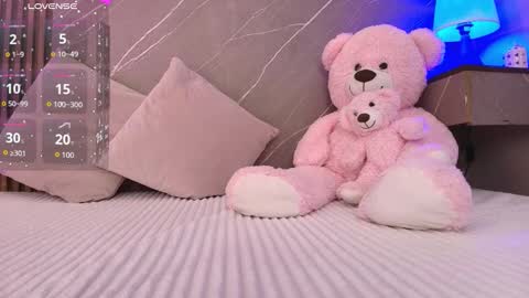 Ariana online show from February 5, 12:10 pm