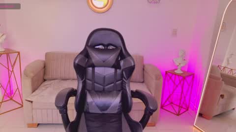 Ariana online show from May 31, 4:58 pm