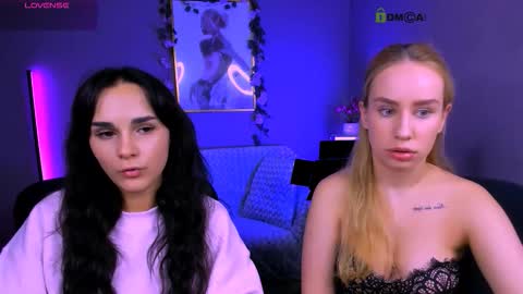 Snapshot of ariana_ross7 chatting on October 11, 7:23 pm ariana_ross7 online show from October 11, 7:23 pm