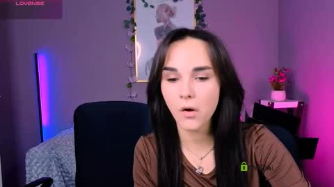 Snapshot of ariana_ross7 chatting on October 20, 7:14 pm ariana_ross7 online show from October 20, 7:14 pm