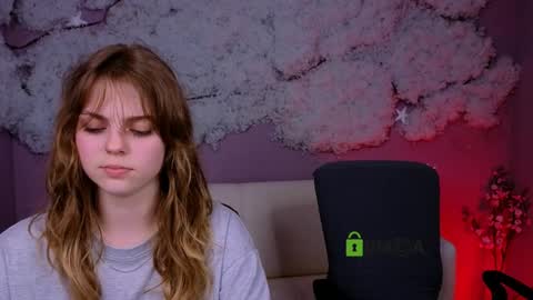 ariana_ross7 online show from May 12, 7:11 pm