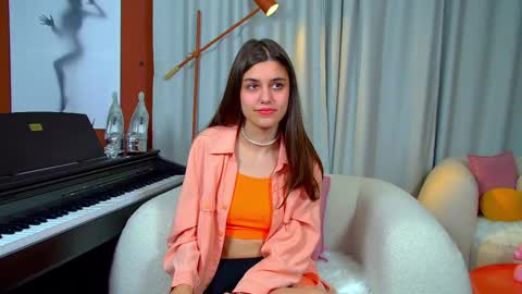Snapshot of arianaallens chatting on October 12, 7:40 am Ariana online show from October 12, 7:40 am