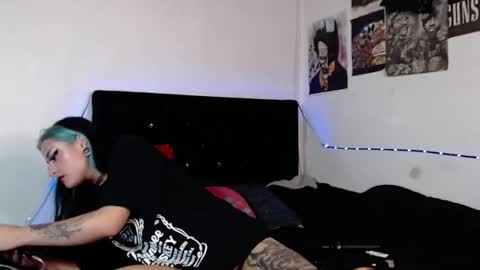 help me 100 hands up my OF is Free  online show from January 9, 3:58 am