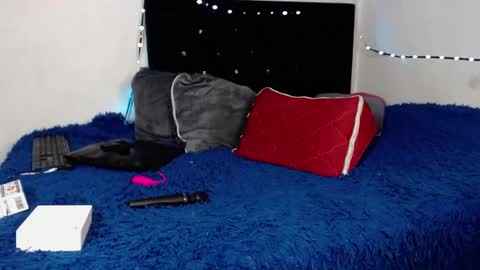 help me 100 hands up my OF is Free  online show from February 22, 6:06 am