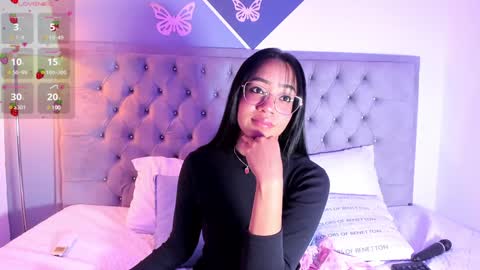 Snapshot of arianna_daviss chatting on January 16, 8:14 pm online show from January 16, 8:14 pm