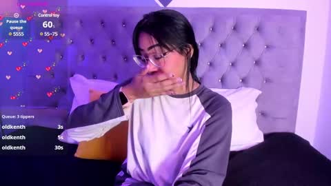 Snapshot of arianna_daviss chatting on February 26, 7:16 pm online show from February 26, 7:16 pm