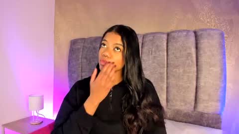Snapshot of arianna_roxe_ chatting on July 1, 10:06 am arianna_roxe_ online show from July 1, 10:06 am