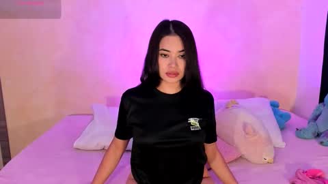 ariannacolins online show from November 2, 9:06 pm