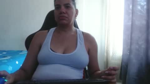 ariannaloovel online show from October 9, 5:11 pm