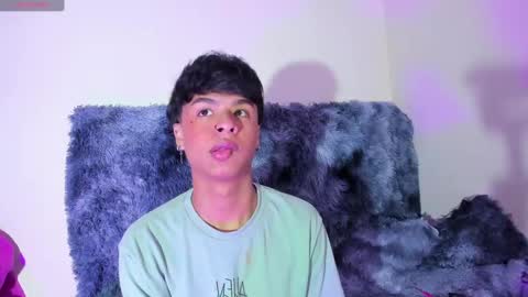 ariel_adan online show from January 4, 11:59 pm