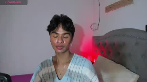Snapshot of ariel_adan chatting on May 5, 1:02 am ariel_adan online show from May 5, 1:02 am