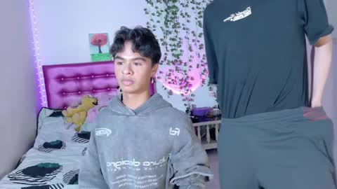 Snapshot of ariel_adan chatting on May 8, 8:03 pm ariel_adan online show from May 8, 8:03 pm