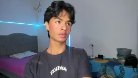 Snapshot of ariel_adan chatting on June 9, 12:22 am ariel_adan online show from June 9, 12:22 am