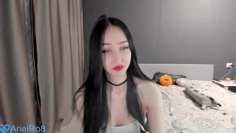 Ariel online show from November 28, 5:37 pm