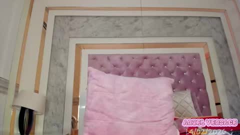 Snapshot of ariel_versace chatting on February 24, 2:15 pm ARIEL online show from February 24, 2:15 pm