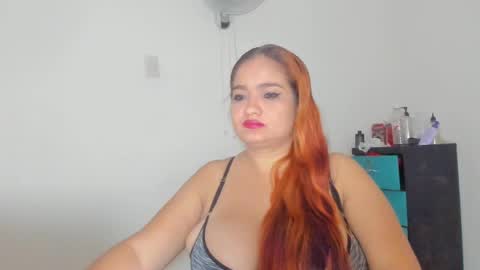 Snapshot of ariela_daltonn chatting on July 7, 12:35 am ariela_daltonn online show from July 7, 12:35 am