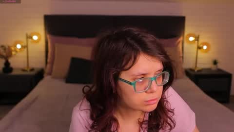 Ariell Mini online show from April 11, 12:09 pm