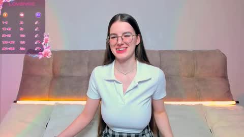 Ariella online show from November 18, 2:39 am