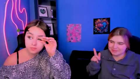 arielmell online show from February 23, 12:13 pm