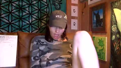 ariel  colin when hes here online show from January 5, 5:09 am