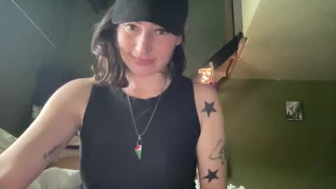 ariel  colin when hes here online show from February 22, 7:01 pm