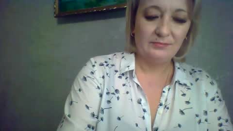 ArielXLoveresss online show from November 4, 6:12 am
