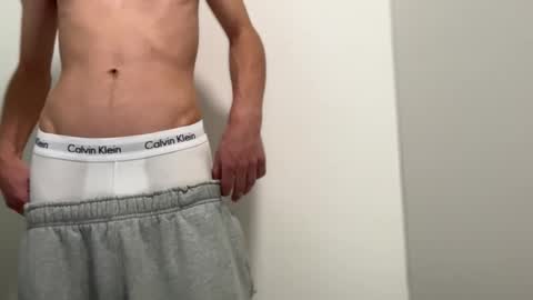 Snapshot of ariestwink chatting on September 11, 2:50 pm Aries Twink online show from September 11, 2:50 pm