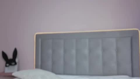 arimilas online show from November 5, 8:25 am